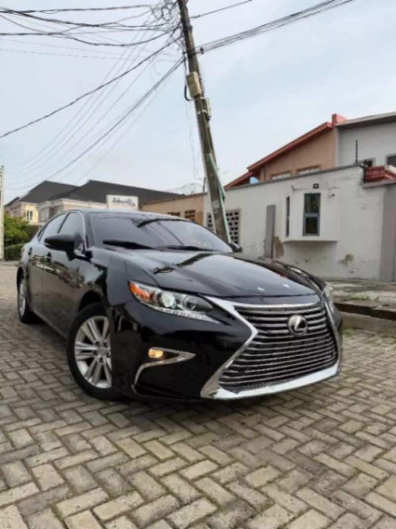 Lexus ES - 2015