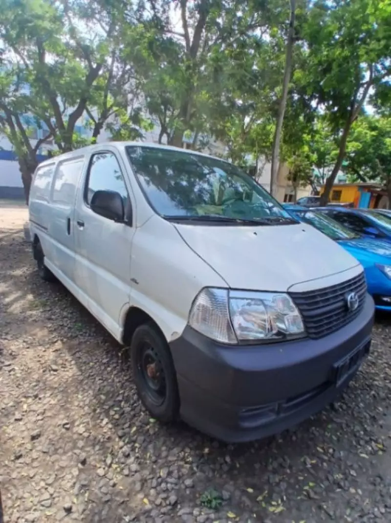 TOYOTA Hiace   - 2008
