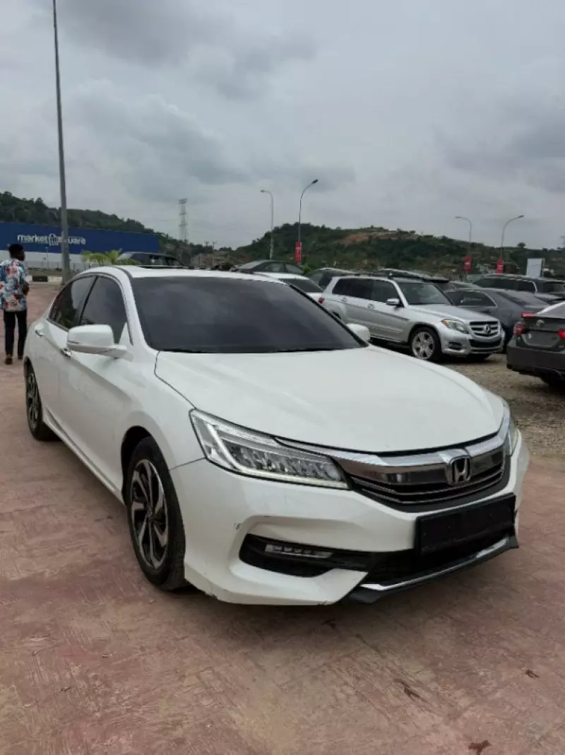 Honda Accord - 2017
