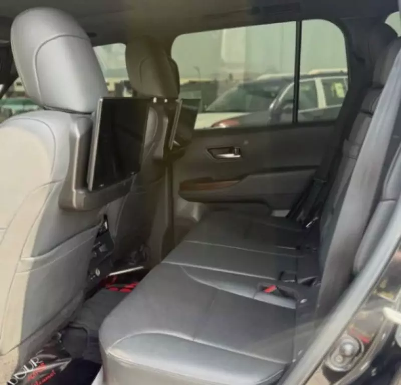 Toyota Land Cruiser GXR   - 2021