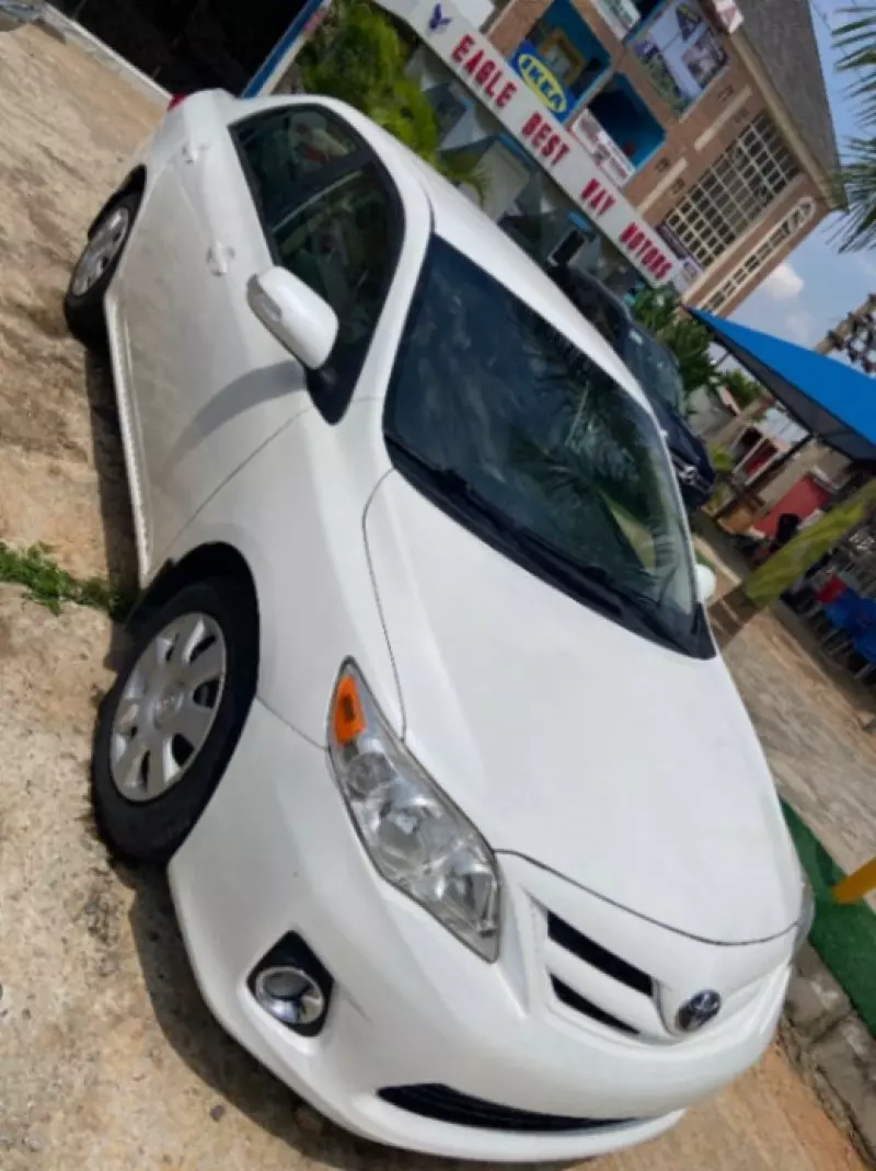 Toyota Corolla   - 2011