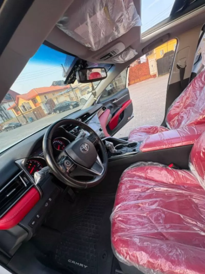TOYOTA Camry   - 2019