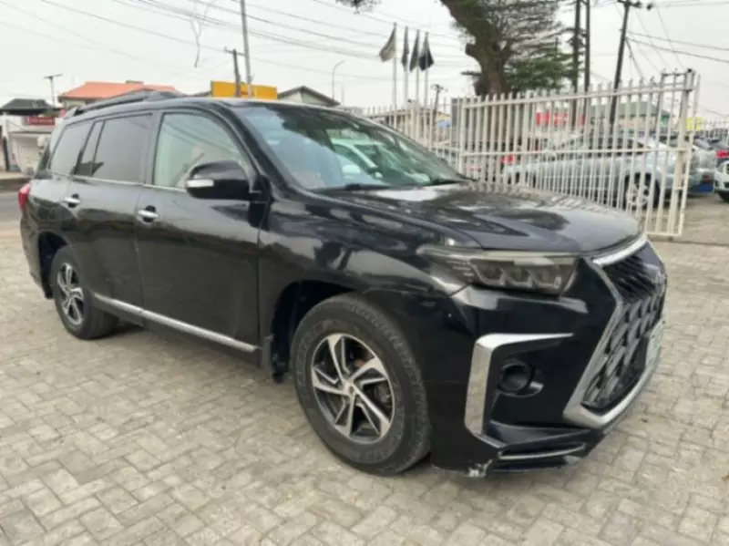 Toyota Highlander   - 2011