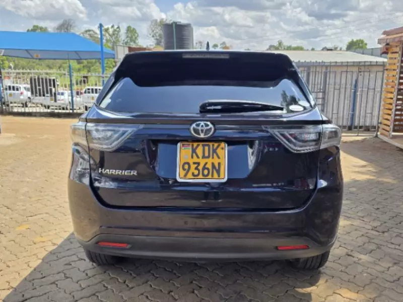 Toyota Harrier   - 2015