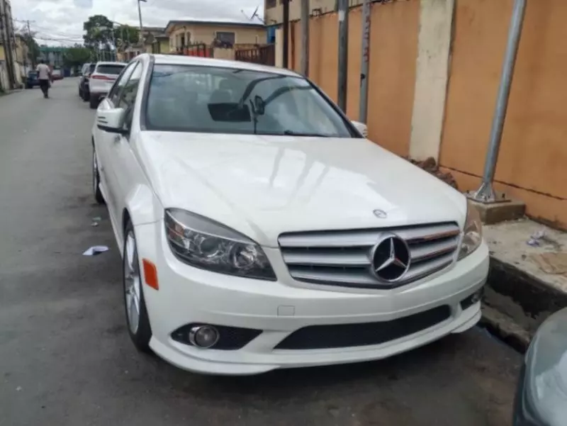 Mercedes-Benz C-Class   - 2011