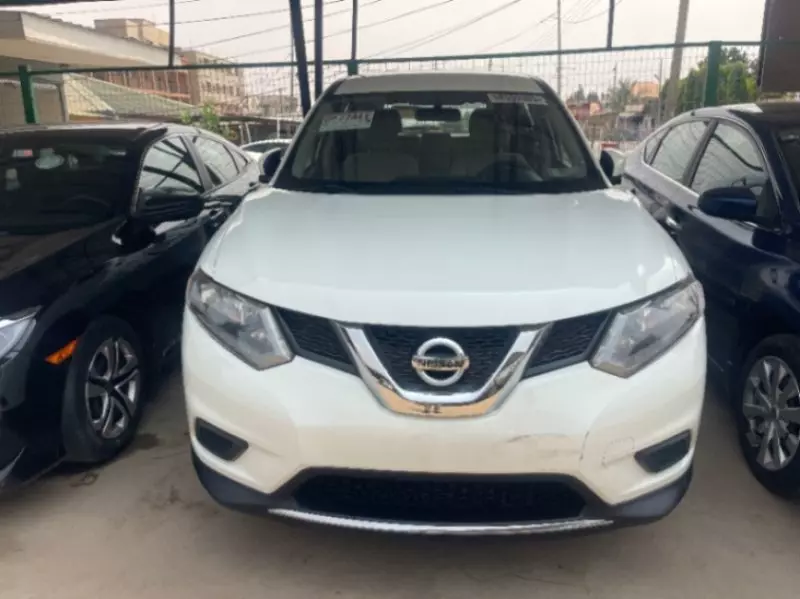 Nissan Rogue   - 2016