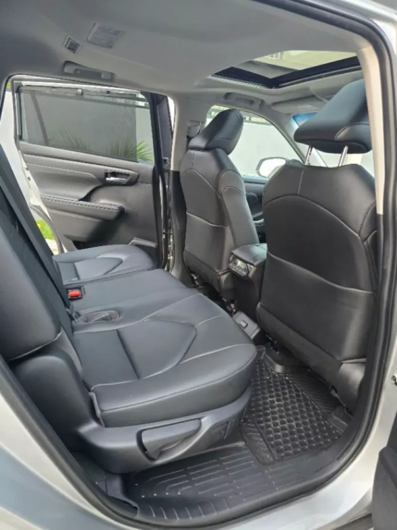 Toyota Highlander   - 2023
