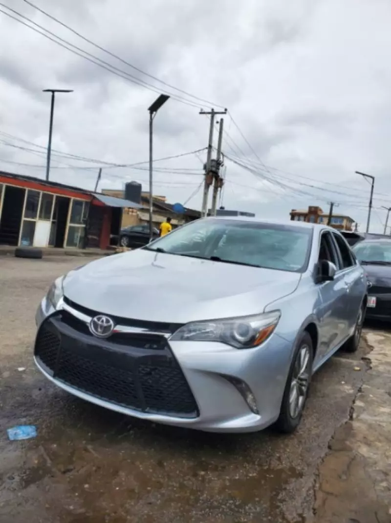 Toyota Camry   - 2015