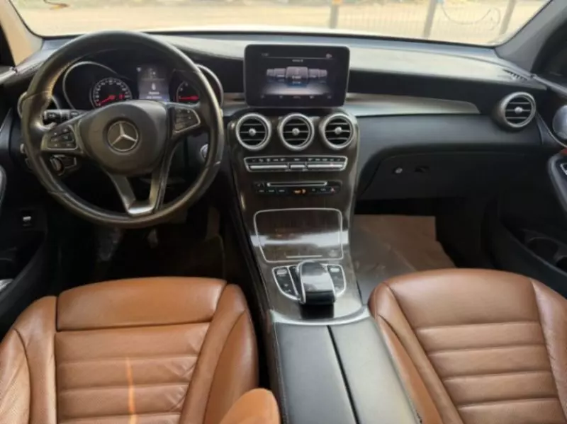 Mercedes-Benz GLC 300   - 2017