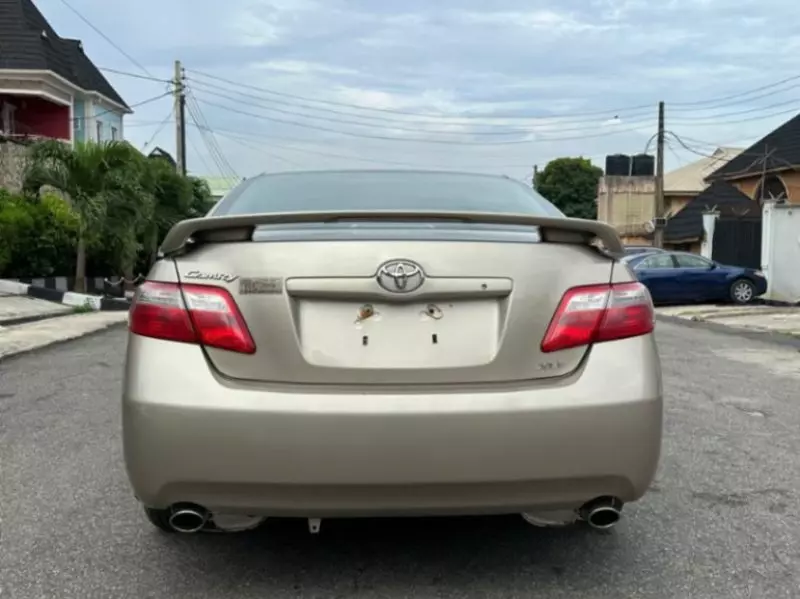 Toyota Camry   - 2008