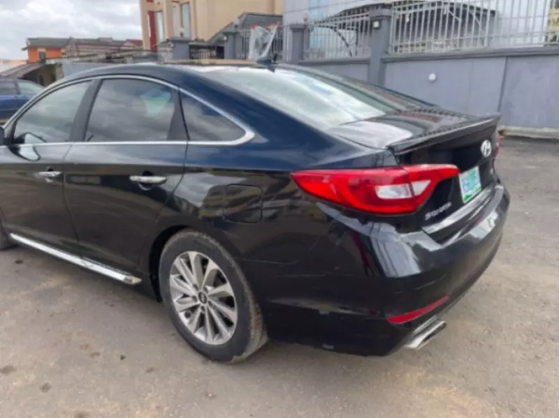 Hyundai Sonata   - 2016