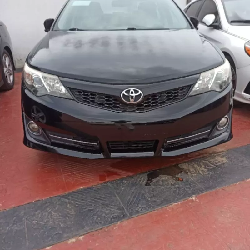 TOYOTA Camry   - 2012