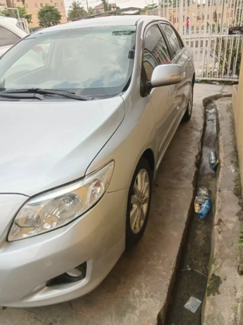 Toyota Corolla   - 2008