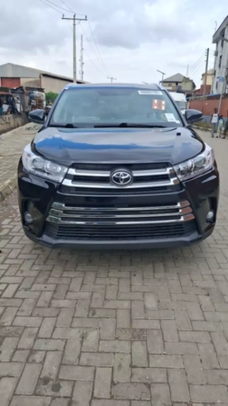 TOYOTA Highlander   - 2015