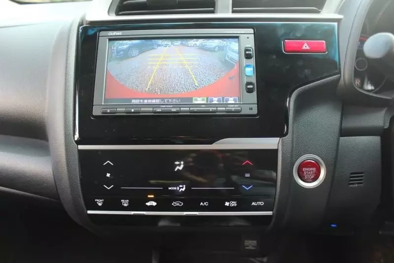 Honda Fit   - 2016