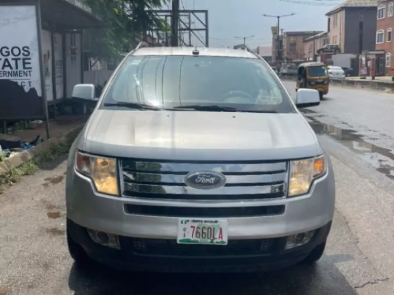 Ford Edge   - 2010