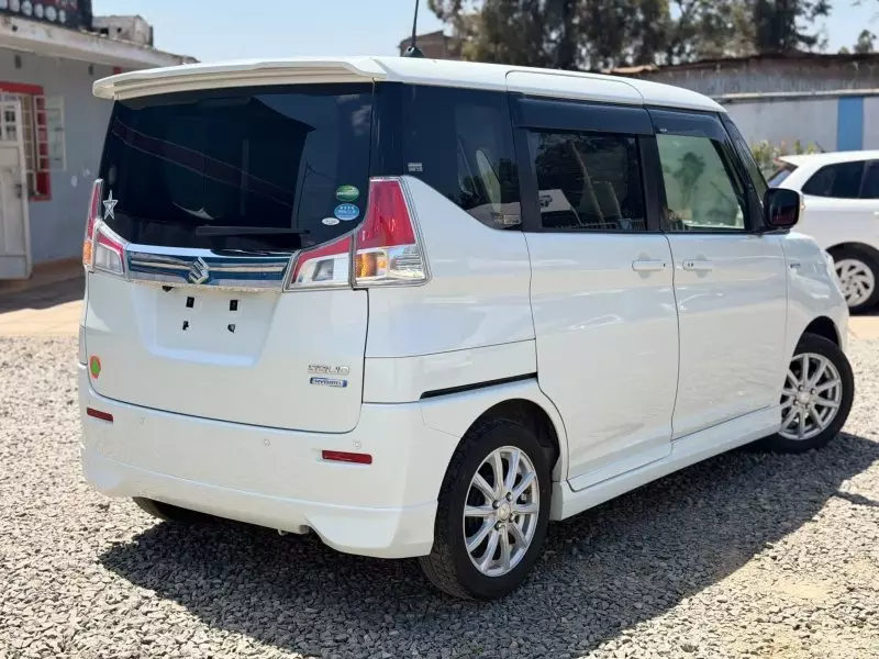 SUZUKI Solio - 2019