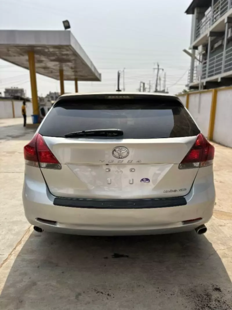 Toyota Venza   - 2014
