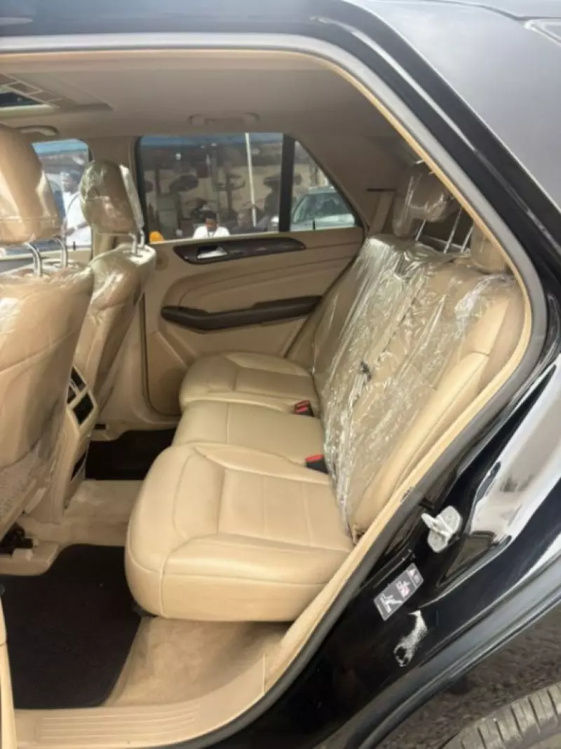 Mercedes-Benz ML-Class - 2012
