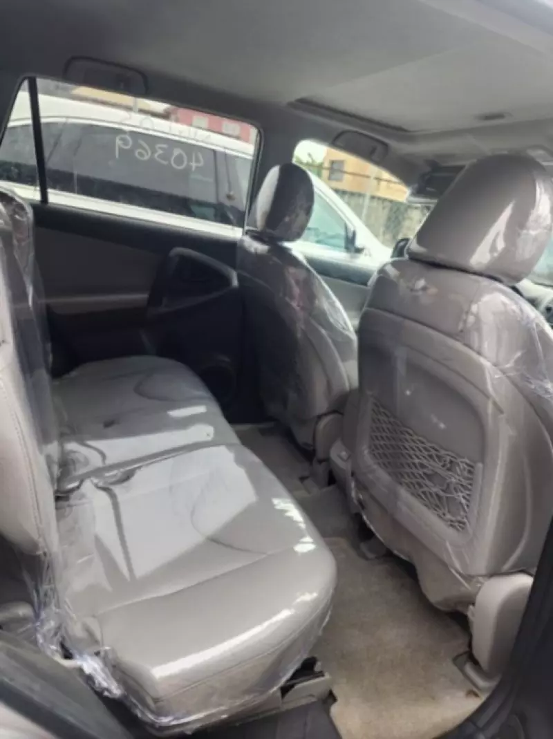 Toyota RAV4   - 2011