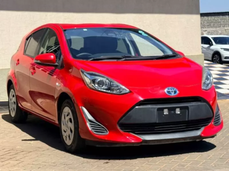Toyota Aqua   - 2018