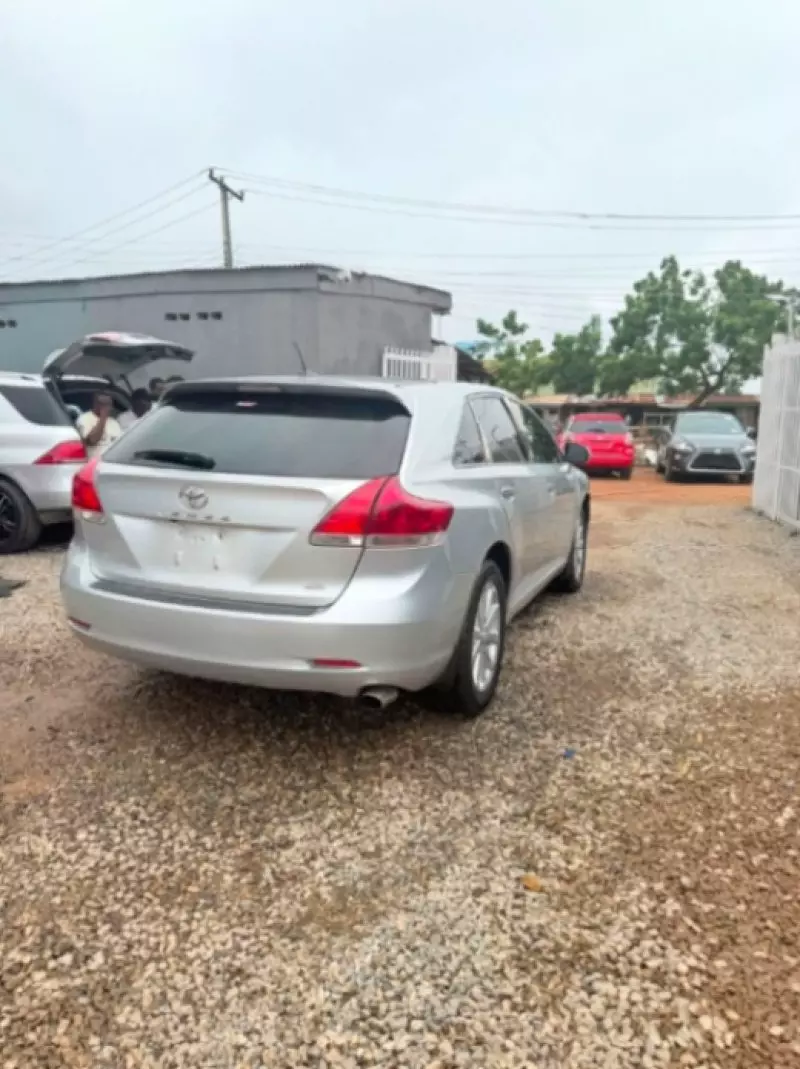 TOYOTA Venza   - 2012
