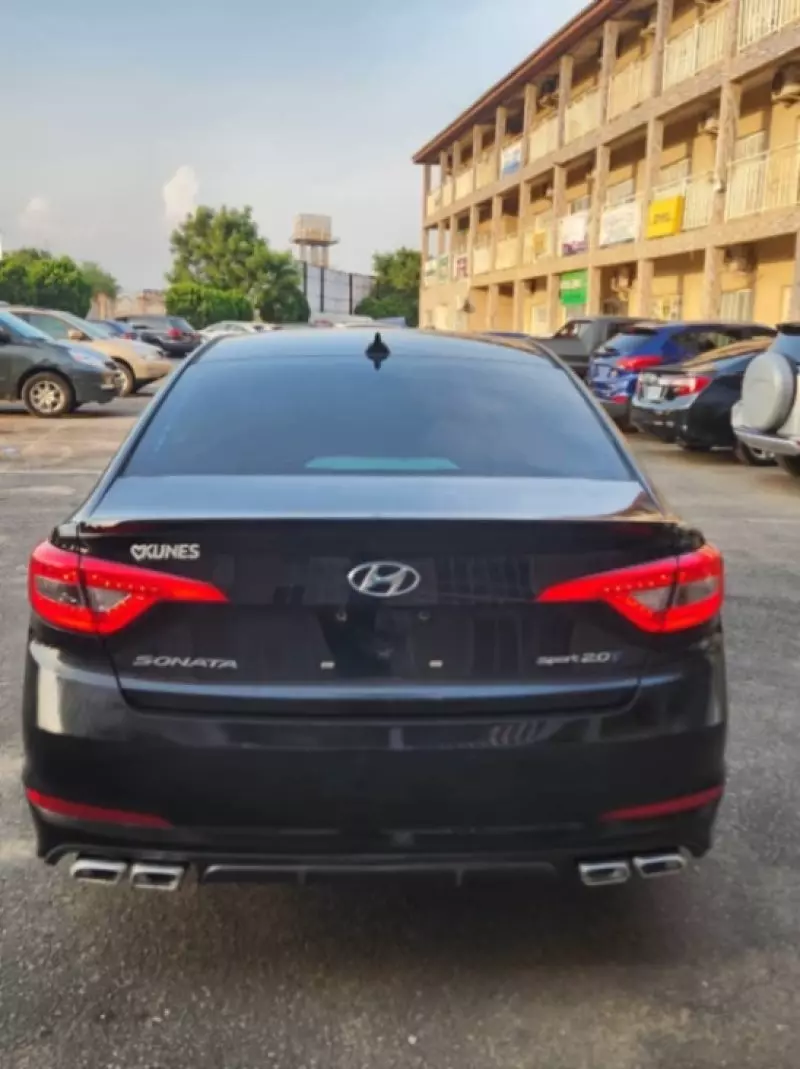 Hyundai Sonata   - 2015