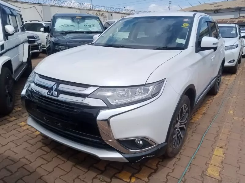 Mitsubishi OUTLANDER   - 2016