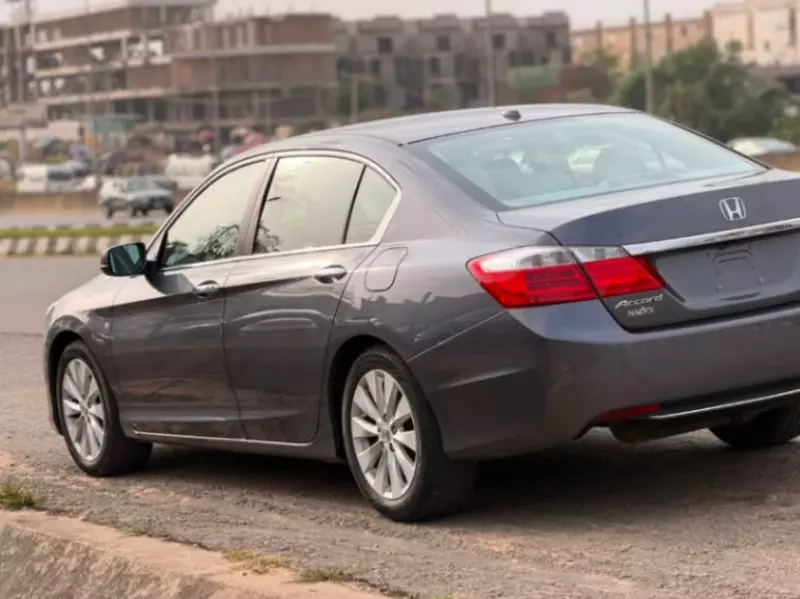 Honda Accord   - 2013