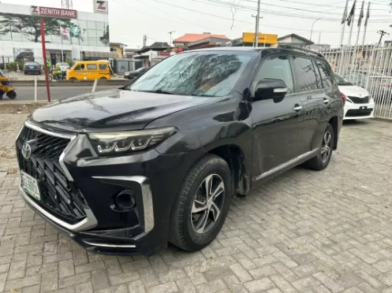Toyota Highlander   - 2011
