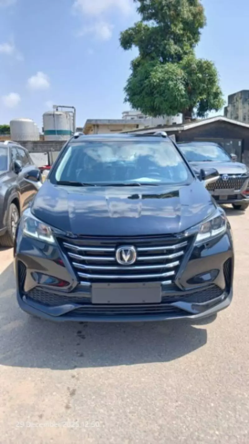 CHANGAN CS15   - 2025