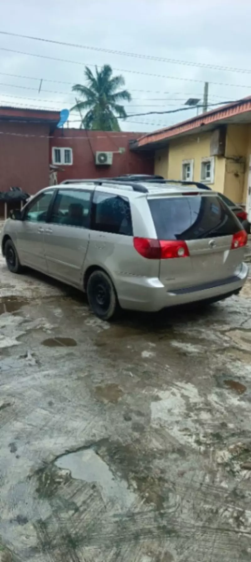TOYOTA Sienna   - 2008