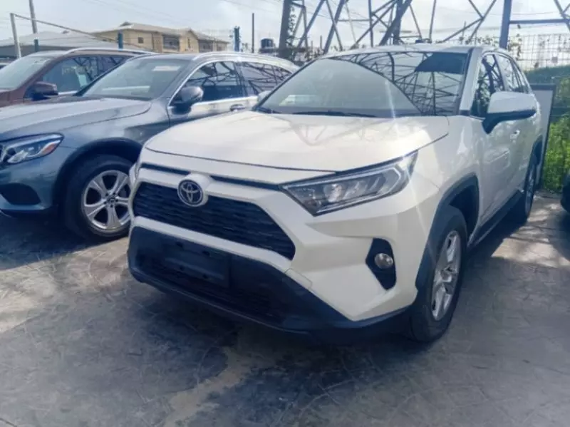 Toyota Rav4   - 2021