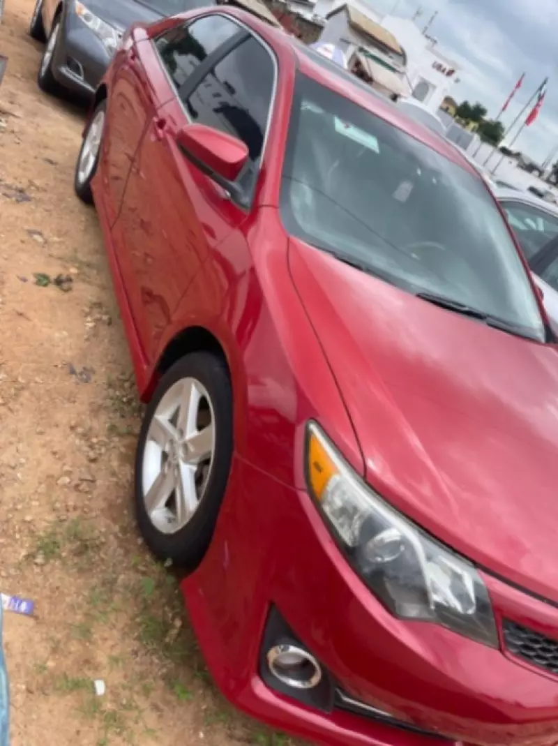 TOYOTA Camry   - 2012