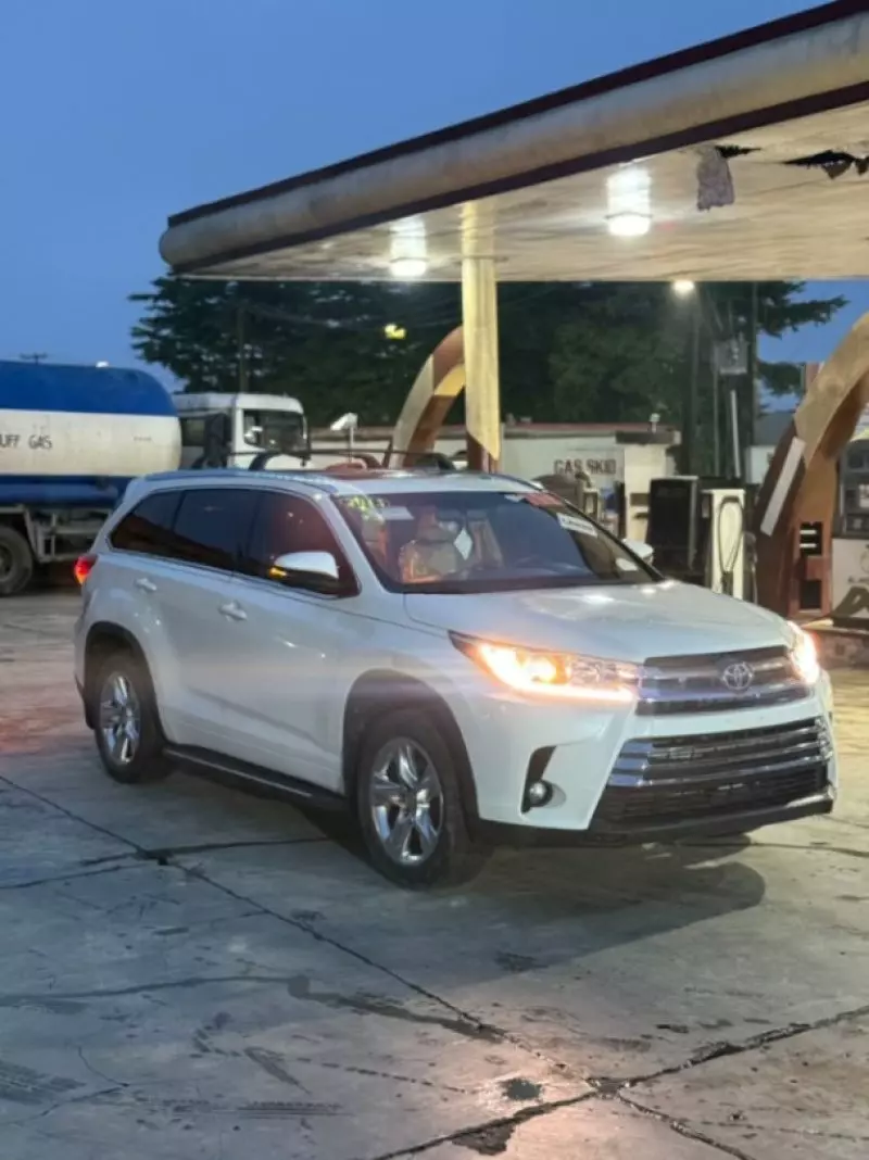 TOYOTA Highlander   - 2014