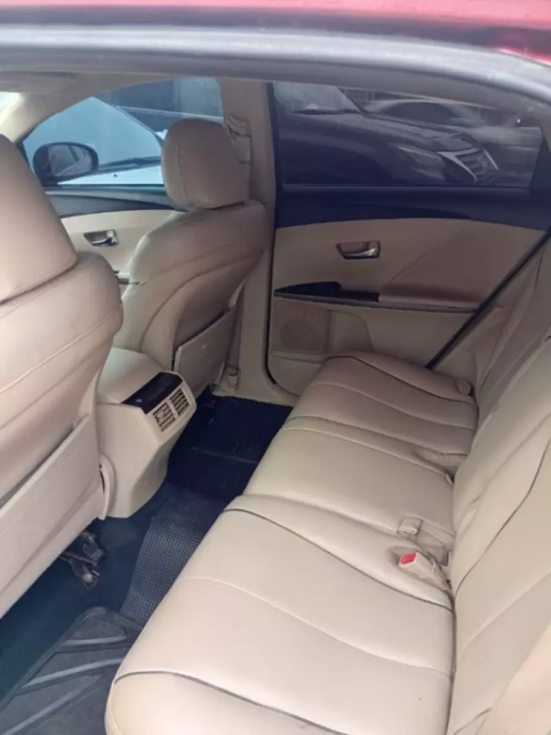 TOYOTA Venza   - 2010