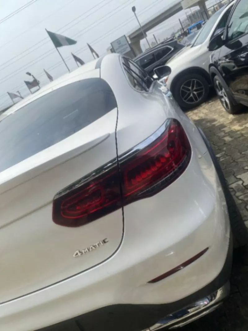 Mercedes-Benz GLC 300   - 2020