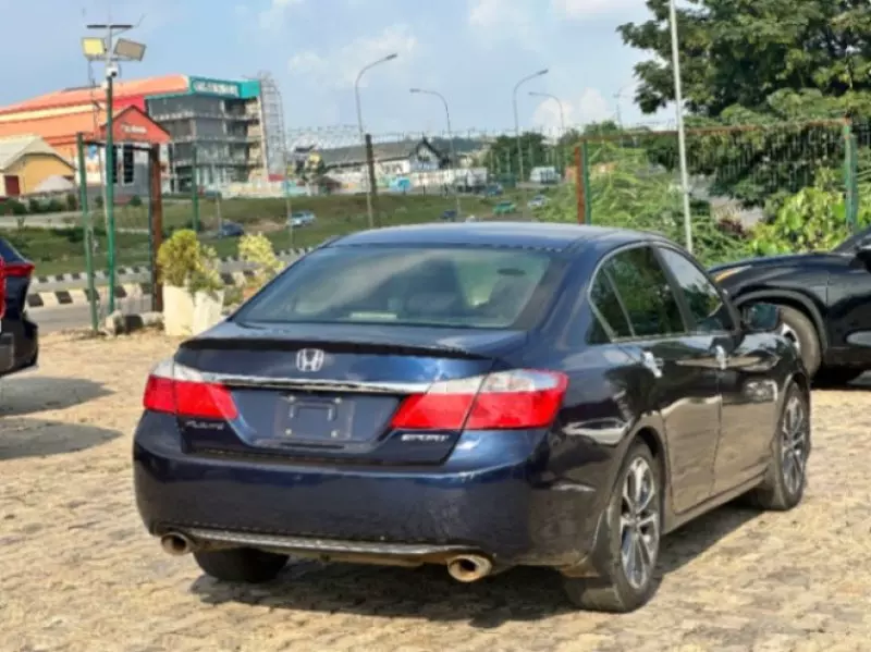 Honda Accord   - 2015