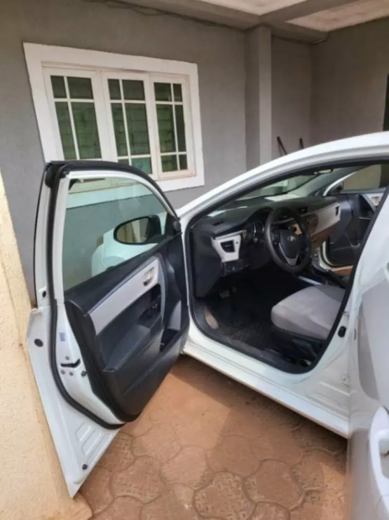 Toyota Corolla   - 2015