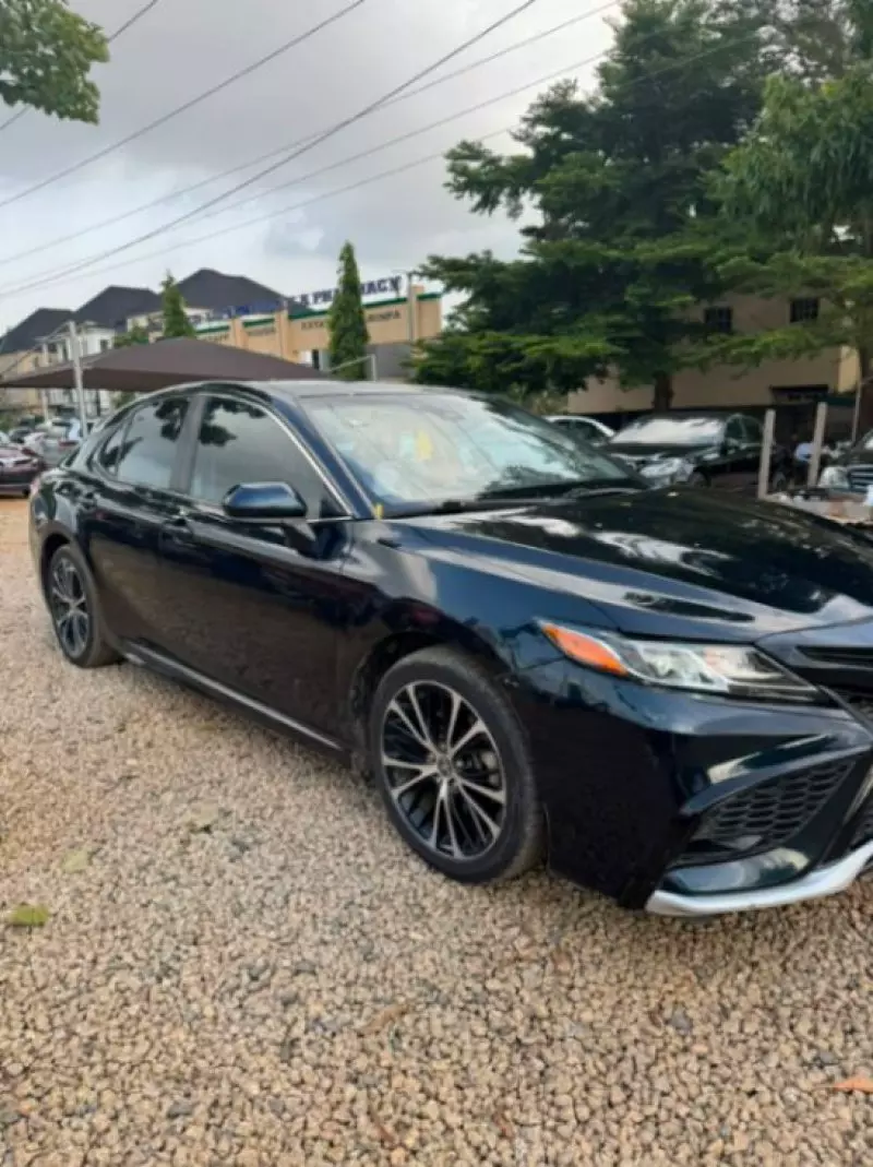 TOYOTA Camry   - 2020