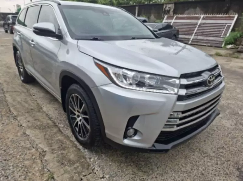 TOYOTA Highlander   - 2018