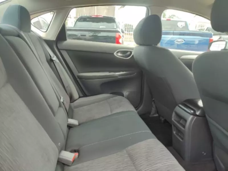 Nissan Sentra   - 2015