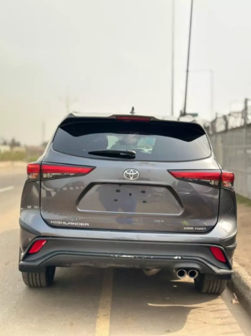 Toyota Highlander   - 2023