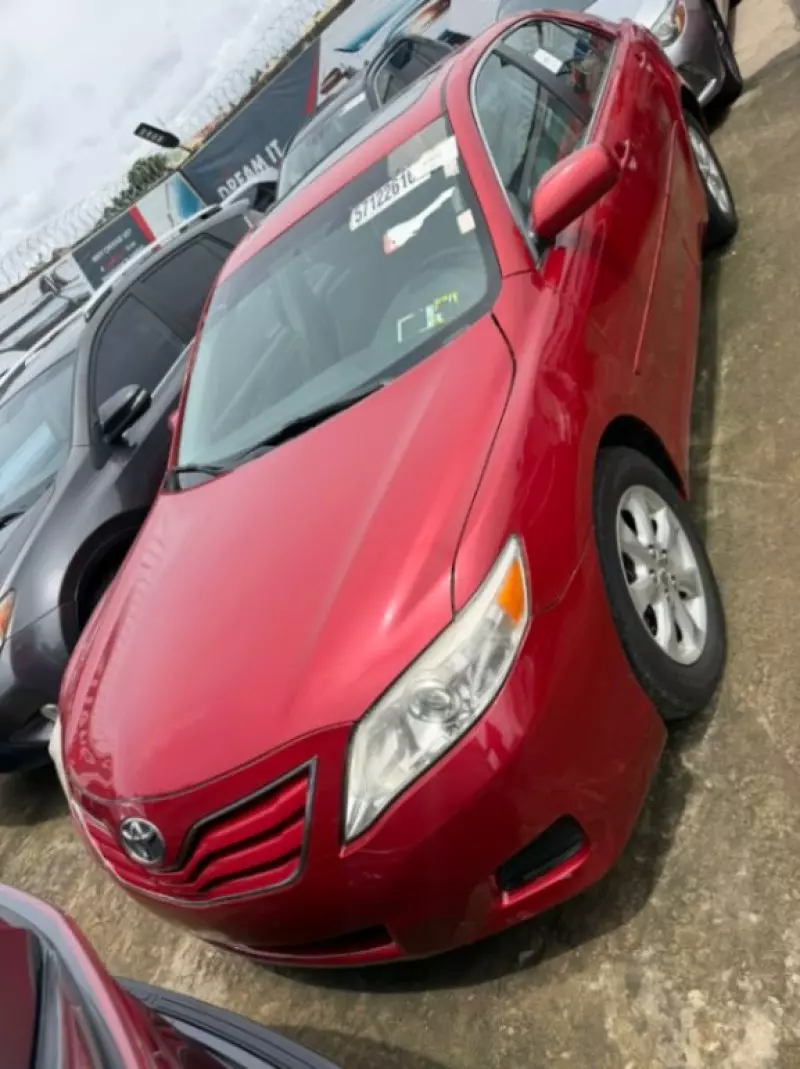 TOYOTA Camry   - 2011
