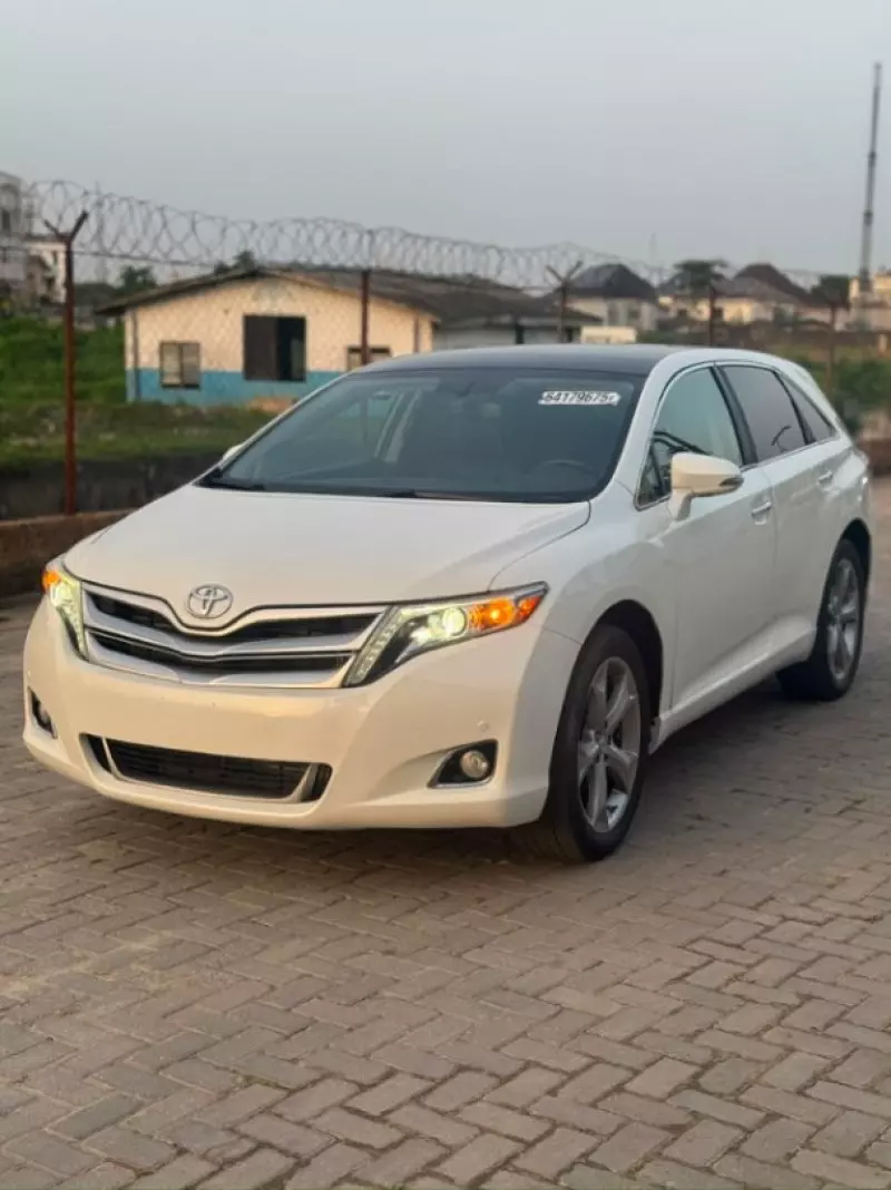Toyota Venza   - 2016
