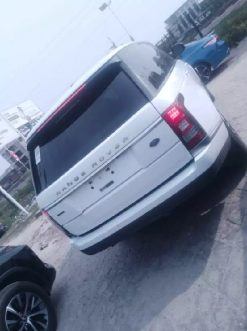Land Rover Range Rover   - 2015