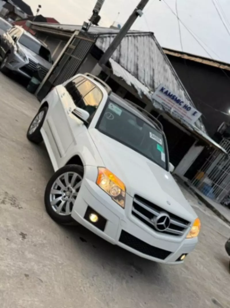 Mercedes-Benz GLK 350   - 2011