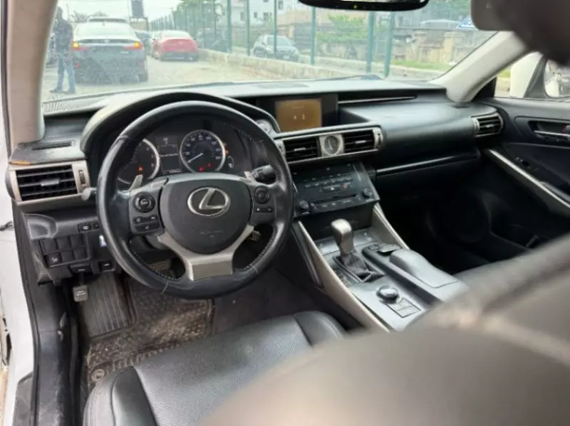 Lexus IS - 2014