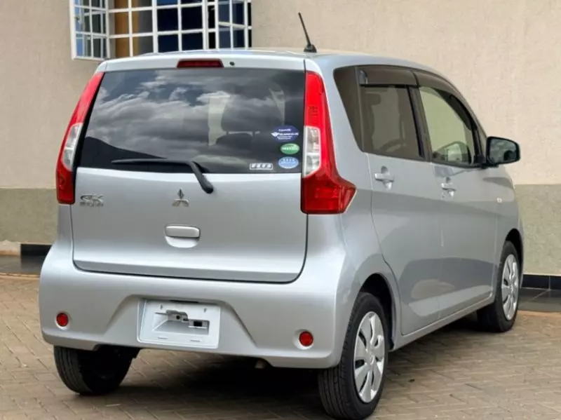 Mitsubishi ek custom - 2018
