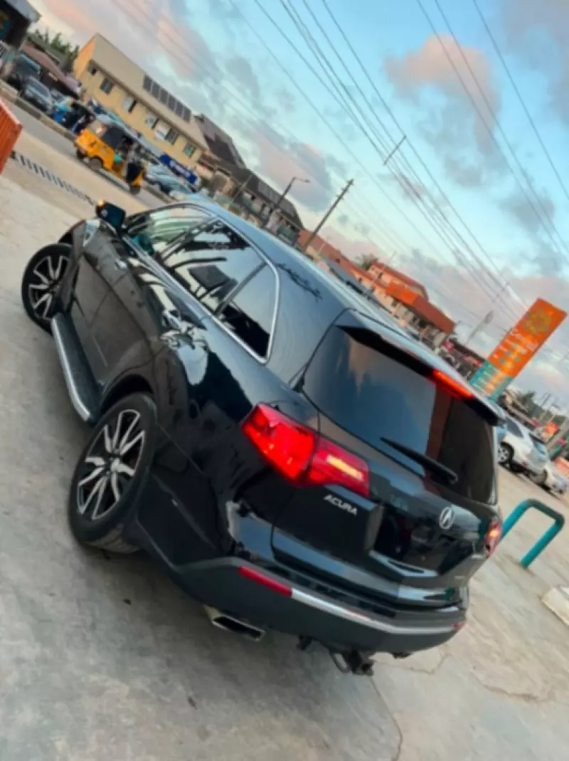 Acura MDX   - 2010